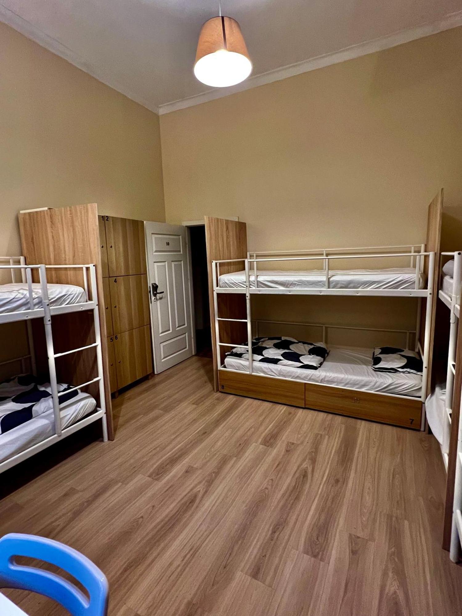 Fox Hostel 克拉科夫 外观 照片
